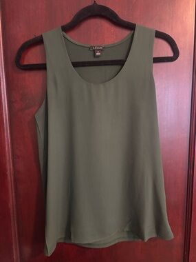Loft Green Sleeveless Scoop Neck Mixed Media Top - Size S petite
